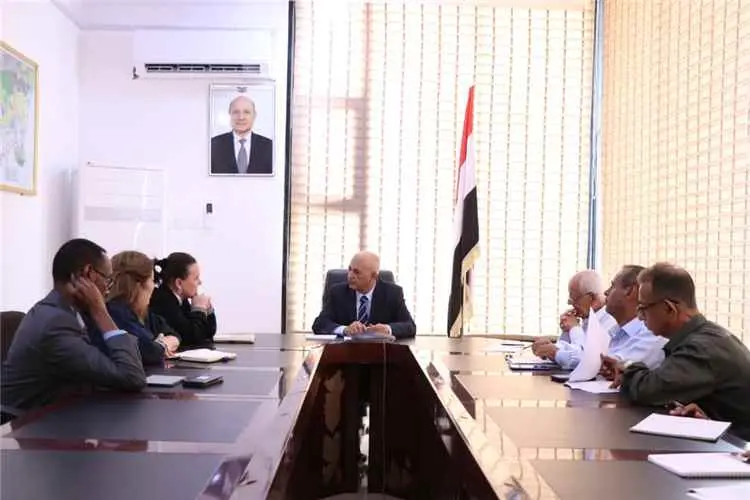 الوزير الشرجبي يبحث مع البرنامج الإنمائي تعزيز الش...