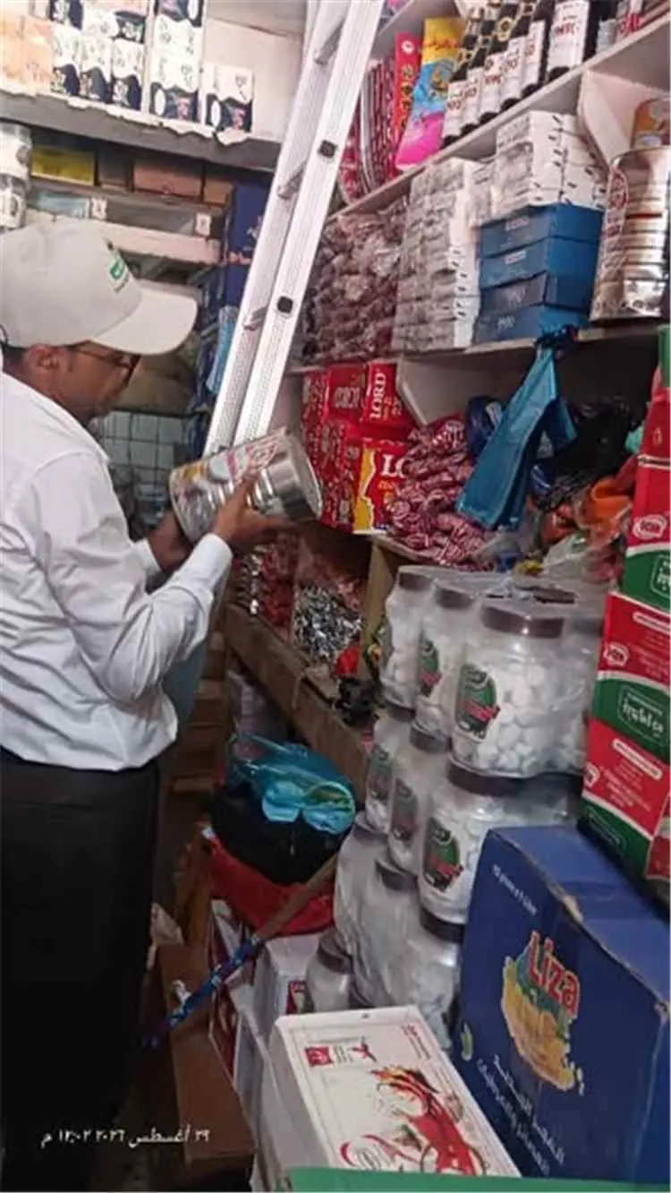حملات رقابية بتعز تستهدف المواد الغذائية والملابس...