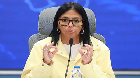 رئيسة فنزويلا المؤقتة تكشف تفاصيل الصفقة النفطية م...