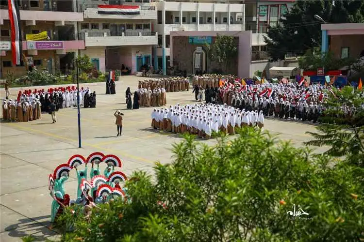 المخلافي: مدارس تعز بحاجة إلى 18 ألف معلم لسد العج...