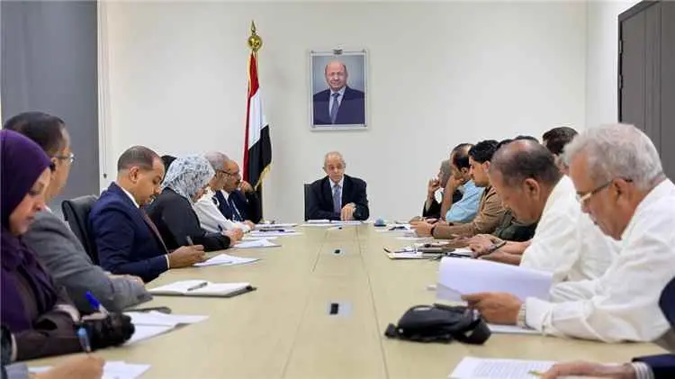 نائب وزير الخارجية يبحث مع اللجنة الوطنية للجوء تد...