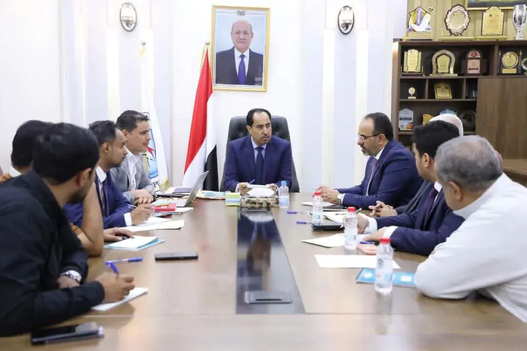 وزير الشباب والرياضة يبحث تعزيز التعاون مع بنك عدن...