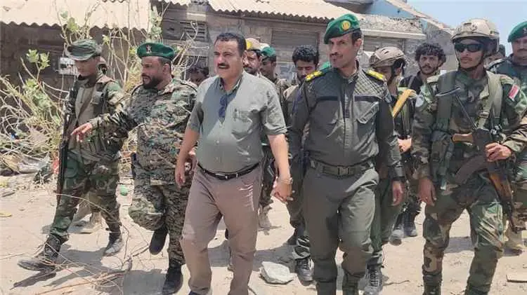 مدير عام البريقة يوجه بإعادة تأهيل وتاثيث القطاع الأول قوات الأمن الوطني