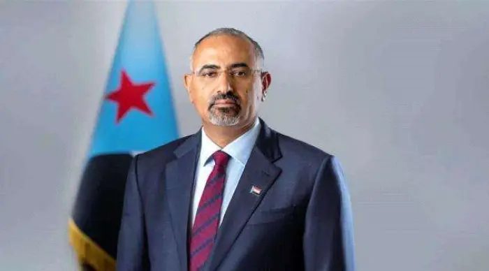 عشية ذكرى التأسيس.. الرئيس الزُبيدي: التزام جيش ال...