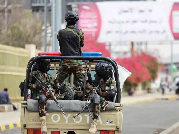 تفاصيل عن تعاون بين الحوثي والقاعدة.. تدريب مقابل...