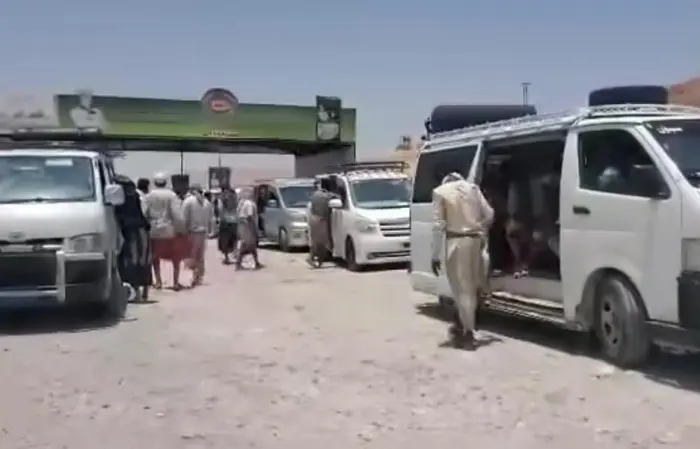 نقطة أمنية تعرقل وصول الجماهير المشاركة بمليونية ا...