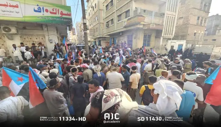 بدء تجمع الحشود الجماهيرية للمشاركة في مليونية الذ...