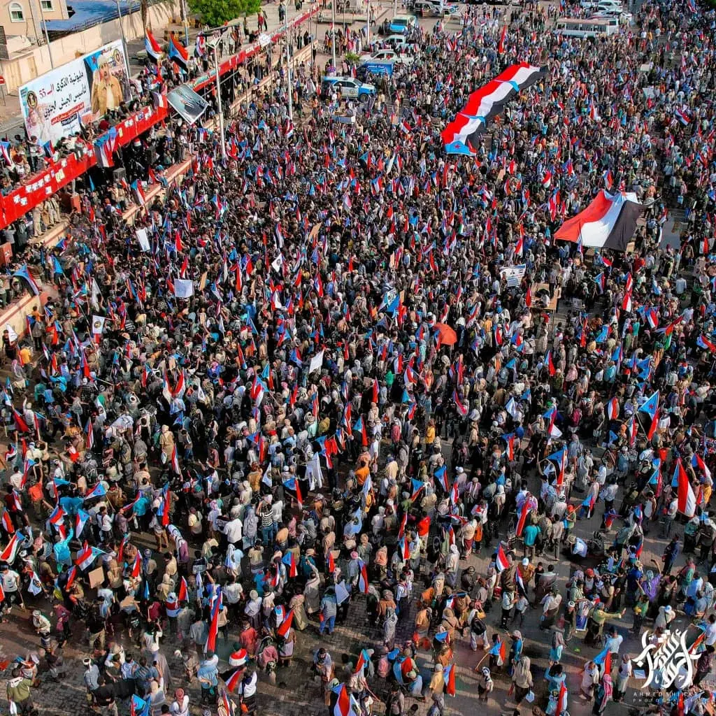 مليونية حاشدة في العاصمة عدن لإحياء الذكرى الـ55 ل...