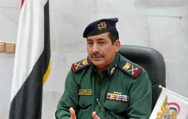 وزير الداخلية يشيد بجهود الأجهزة الأمنية بمحافظة أبين في ضبط خلية لمليشيا الحوثي الارهابية