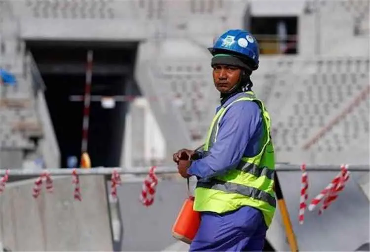 دولة خليجية تُقر تعديلات جوهرية على قانون العمل.....