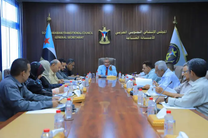 أمانة الانتقالي تشيد بنجاح مليونية الجيش الجنوبي و...
