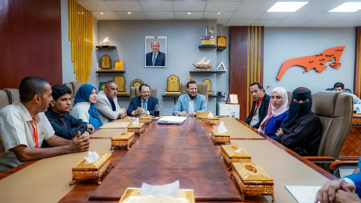 محافظ العاصمة عدن يكرّم أوائل الثانوية العامة ووصي...