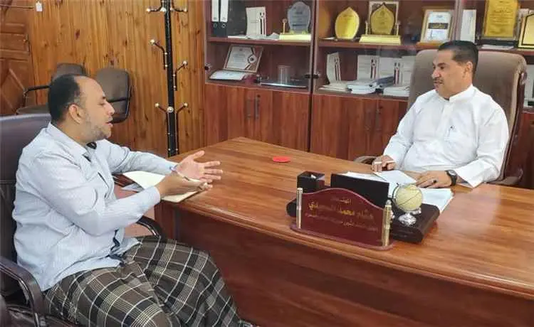 وكيل حضرموت المساعد يناقش مع مدير هيئة المواصفات تعزيز الرقابة على الأسواق وحماية المستهلك بوادي حضرموت