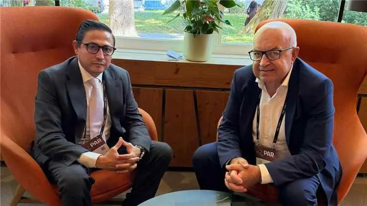 السفير هيثم شجاع الدين يطلع مسئول سلوفيني على مستج...
