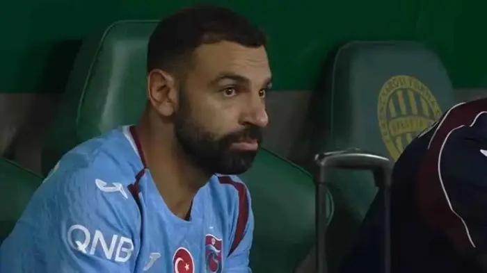 محمد صلاح يرزق بمولود ذكر