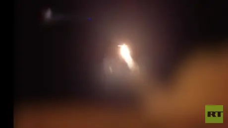 الجيش الإيراني يعلن استهداف مواقع أمريكية في الإما...