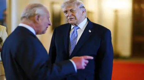 ترامب يشيد بالملك تشارلز.. هذا ما سأفعله لو كنت مك...
