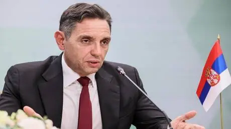 "صفقات بلا شروط".. لماذا تفضل بلغراد الشراكة الروس...