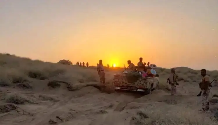 قوات العمالقة الجنوبية ودرع الوطن تدفع بتعزيزات ضخ...