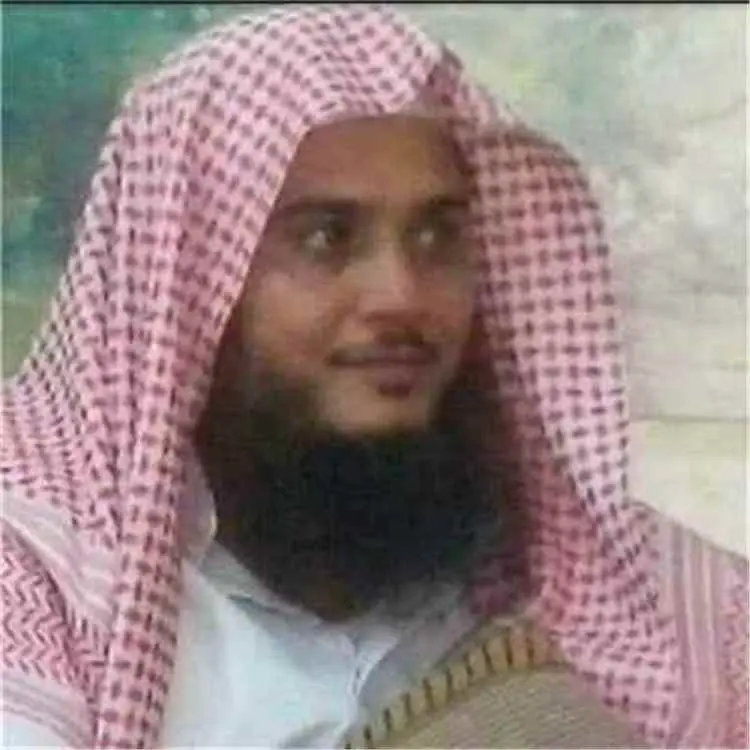الشيخ باتيس يدعو للالتزام بالأطر المؤسسية لـ «حضرم...