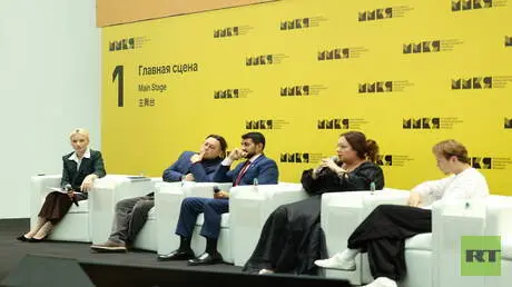 اشتباك فكري حول "مستقبل صناعة النشر في عصر الذكاء...