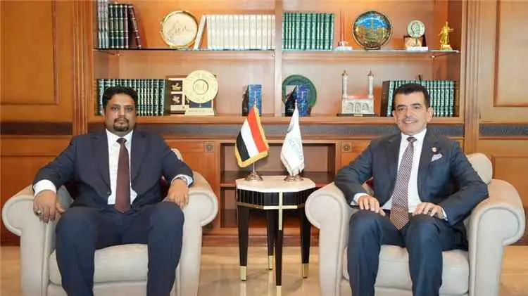 وزير التعليم الفني والتدريب المهني يلتقي المدير ال...