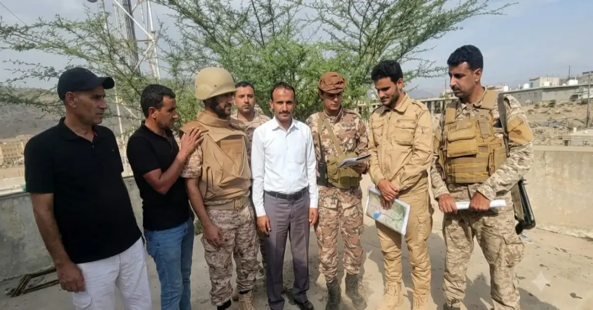 زيارة تفقدية لمدير دائرة الإعلام بدرع الوطن إلى جبهات الضالع ولقائه بعدد من الإعلاميين
