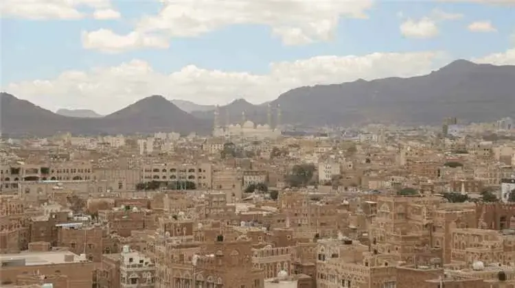 انفجار قوي يهز صنعاء.. ومصادر ترجّح إطلاق الحوثيين...