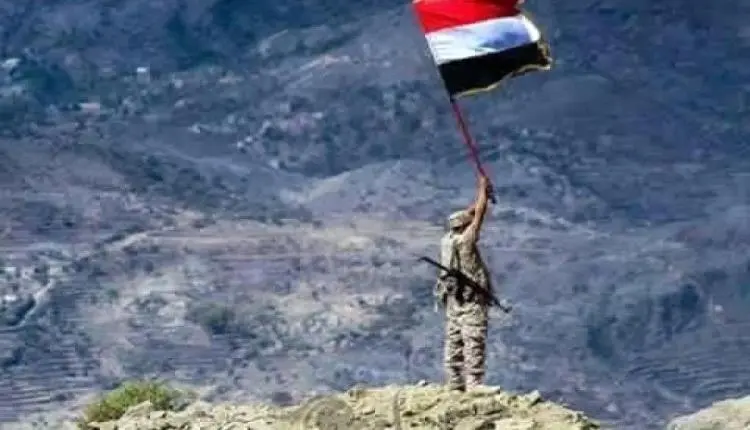 قوات الجيش تعلن تحرير 5 تباب استراتيجية في جبهة حي...