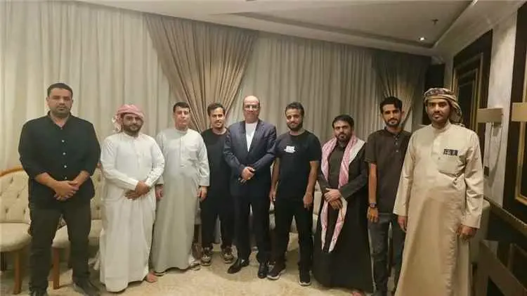 الميسري يستقبل وفد من أبناء وشباب محافظة المهرة وي...