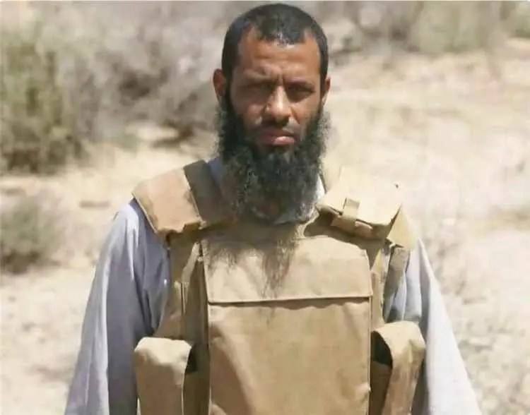 وصول قائد قوات درع الوطن إلى المخا