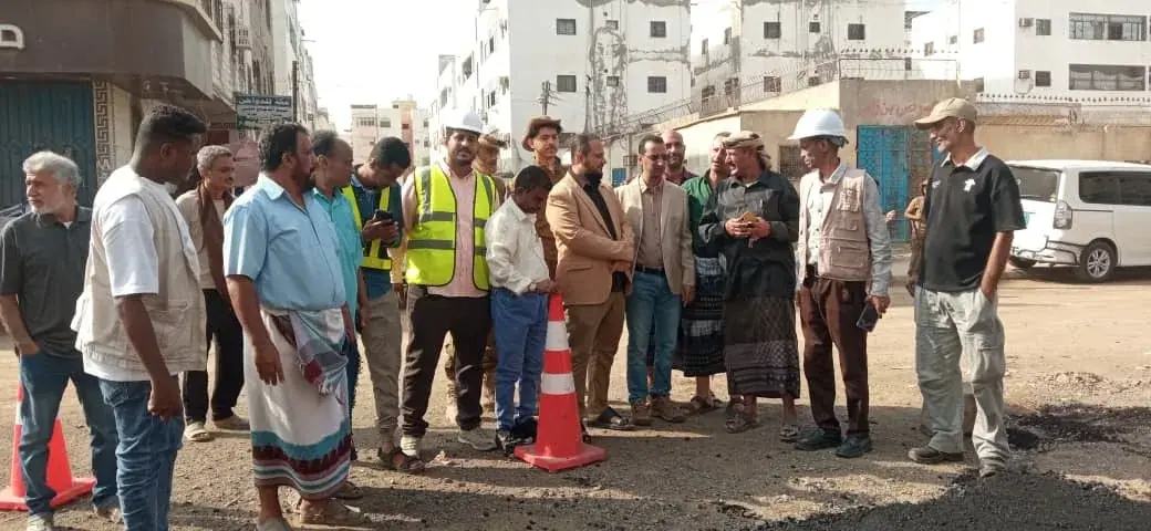 اليزيدي يدشن سفلتة طريق جولة البيرق – شرطة كابوتا...