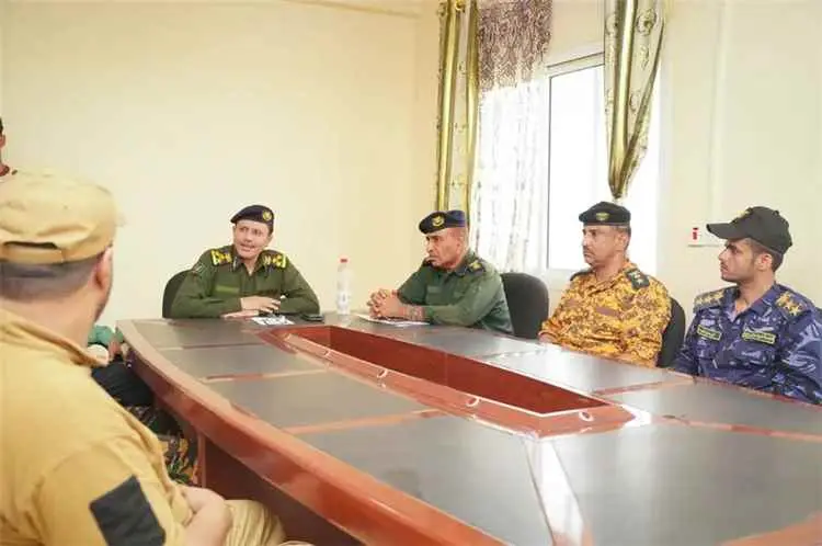 مدير أمن أبين يلتقي قادة الأجهزة الأمنية ويؤكد تعزيز التنسيق والجاهزية