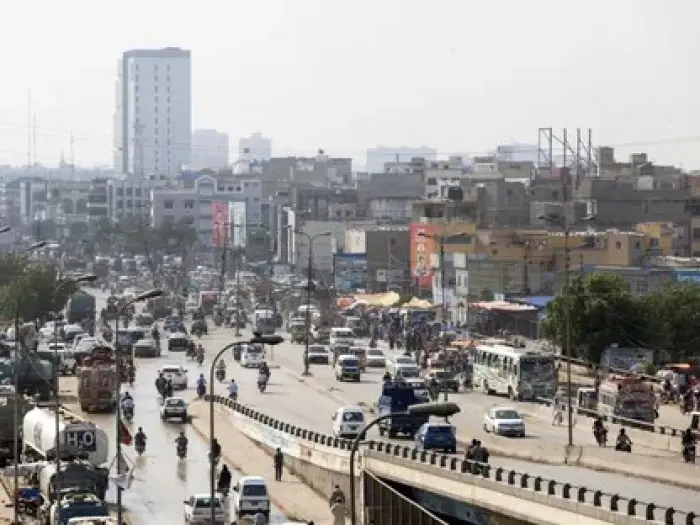 باكستان تجمع 3 مليارات دولار لتعزيز استقرارها الما...