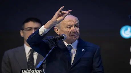 حليف أردوغان يدعو إلى دستور جديد وتعديل قوانين الا...