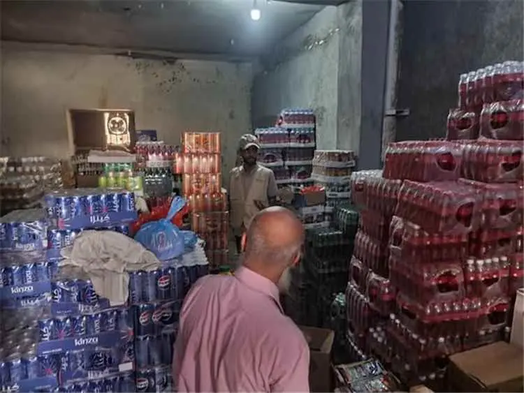 صناعة البريقة بعدن يُحيل 3 مخالفين لعدم إشهار الأس...