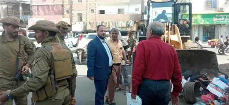 حملة واسعة بالمنصورة لإزالة العشوائيات وفتح الطرق...