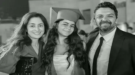 خالف الطبيب الإسباني سراً.. قرار طبي ينهي حياة ابن...