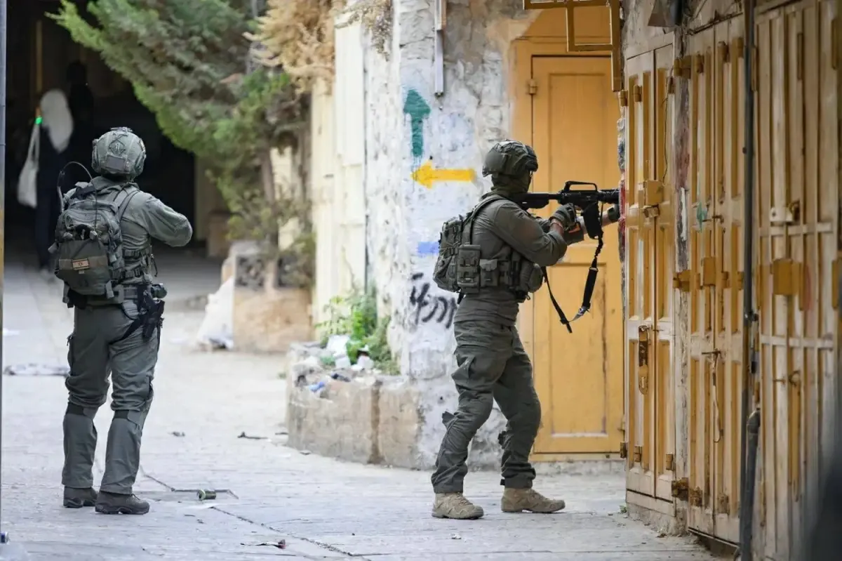 طعن مستوطن في الضفة.. وإسرائيل تصعد بـ «حرب شاملة»