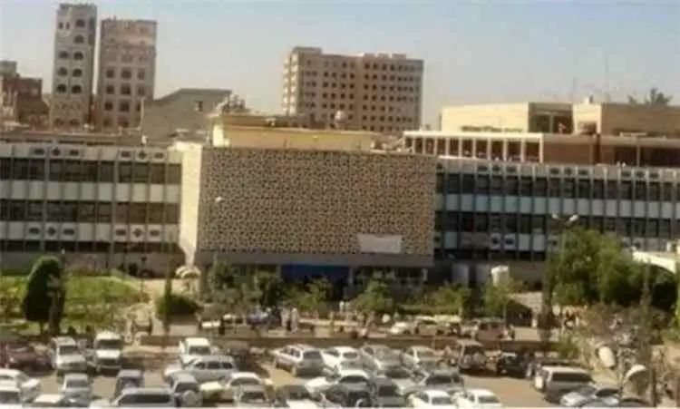 امتلاء مستشفيات إب يدفع الحوثيين لنقل 170 قتيلًا و...