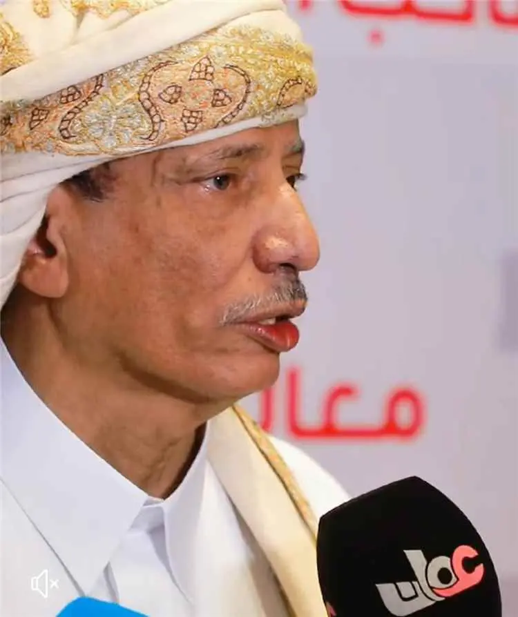محافظ المهرة يطلع على جاهزية تشغيل الربط الكهربائي...