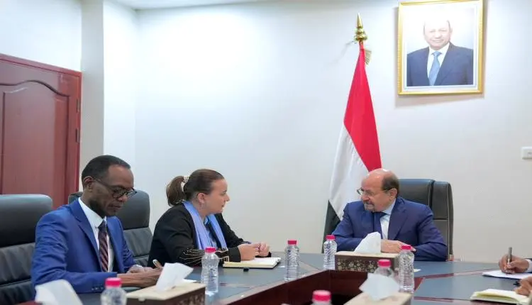 شائع الزنداني يحيط مسؤولة أممية بخطورة التصعيد الح...