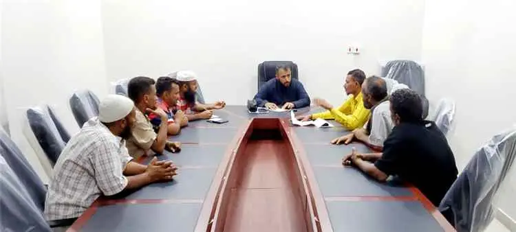 مدير عام مديرية التواهي يلتقي عمال مؤسسة المياه وي...