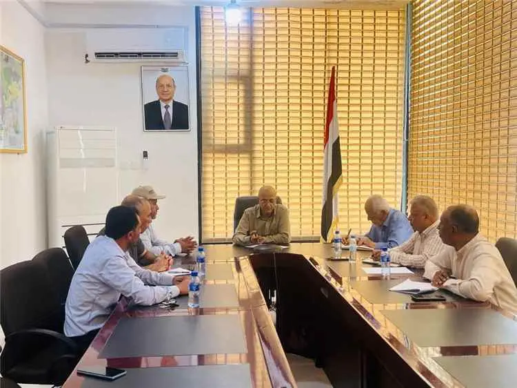 الشرجبي يوجه بإنهاء أعمال التصفية لمشروعي الصرف ال...