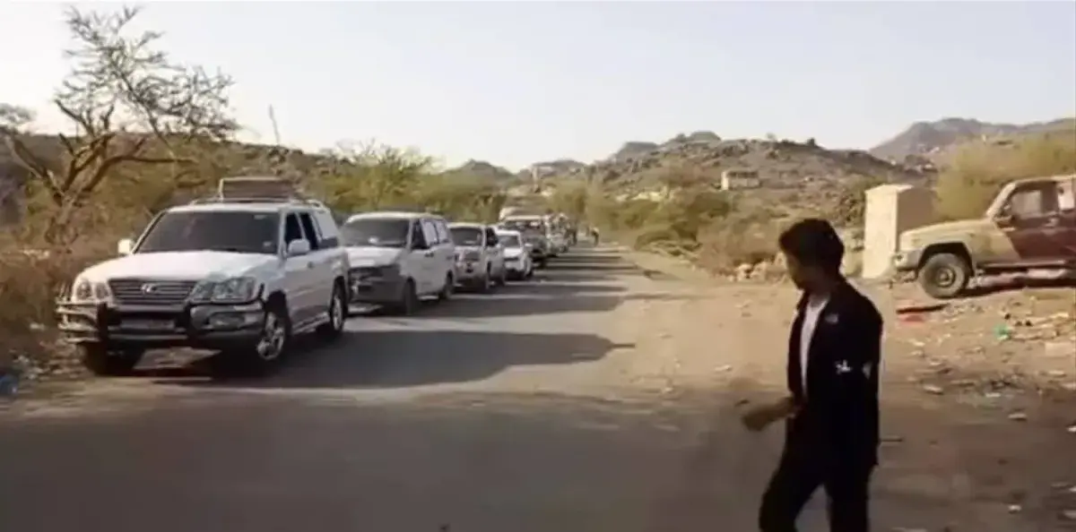 الحوثيون يقطعون شريان دمت–الضالع ويشلّون حركة المو...