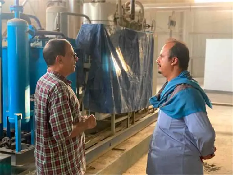 بتوجيهات الشعبي واليزيدي.. مدير صحة المنصورة يتفقد مصنع الأكسجين الطبي في المديرية