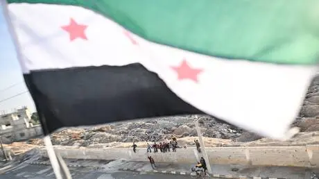 سوريا.. الحجز على أموال شقيق لونا الشبل وشخصيات با...