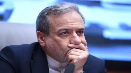 "هل أنتم جادون؟".. عراقجي يعلق على الحل الأمريكي "...