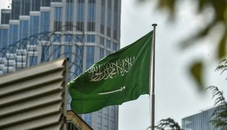 السعودية تضع خطط الرد على هجمات الحوثيين وتبحث عن...