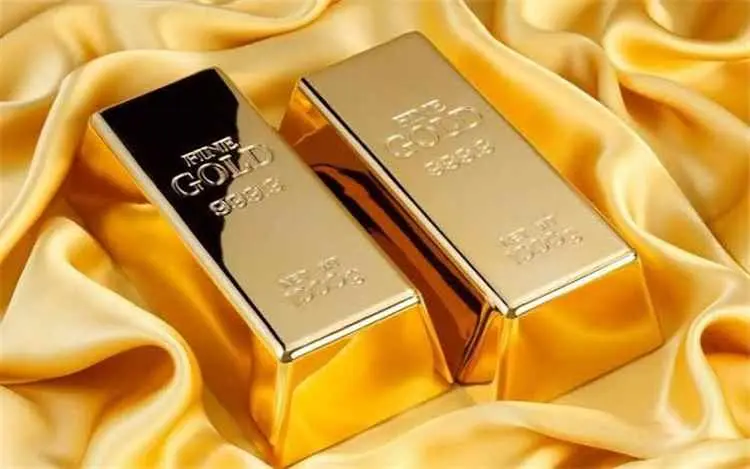 أسعار الذهب تتراجع عالميا متأثرة بتوترات الشرق الا...